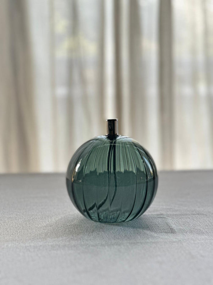 Lampada ad olio sfera striata M Bazar de Luxe - Candles and Diffusers | M11 Shop