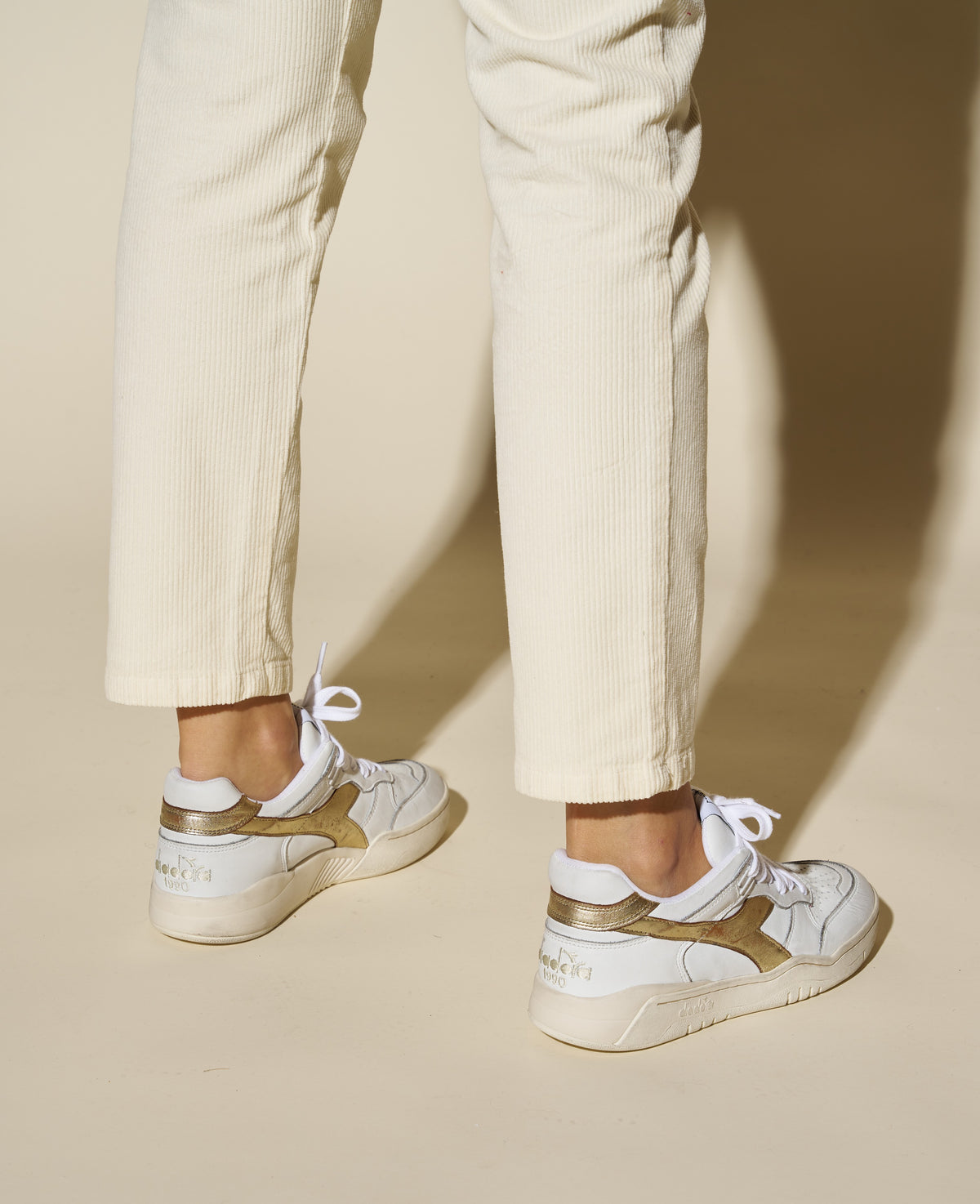 Laminated WN Diadora – M11 - Main Image