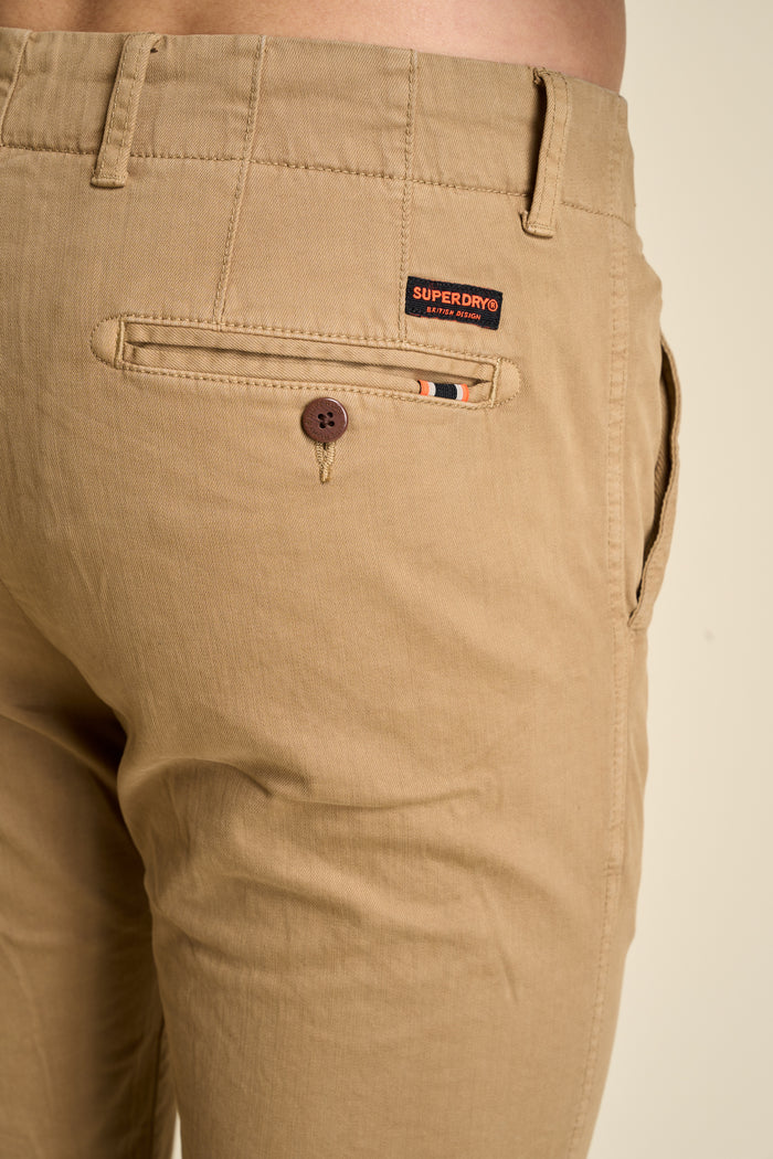 Pantaloni chino International Superdry | M11 Shop