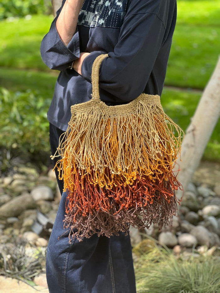 Borsa macrame in juta con frange multicolore Maison Bengal | M11 Shop