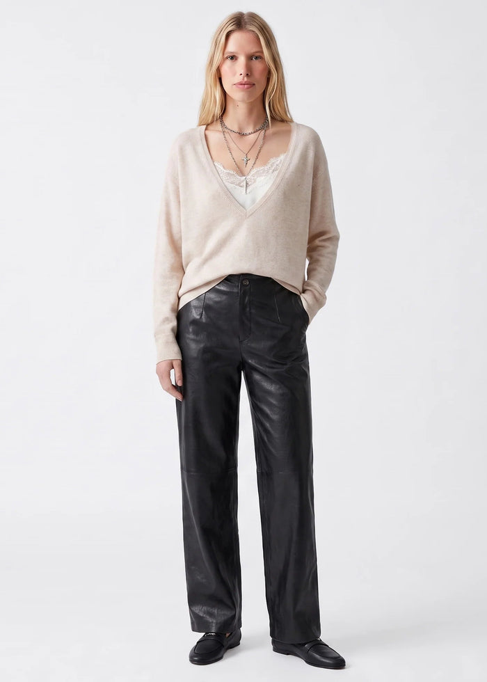 Flalys Artlove V-neck sweater | M11 Shop