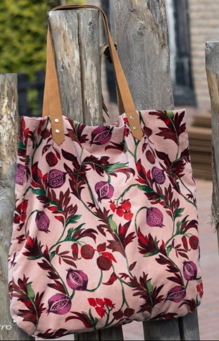 Shopper Olivia Imbarro | M11 Shop