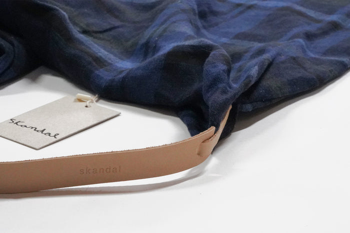 Skanda Trapeze Square Linen Bag | M11 Shop