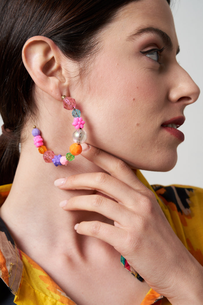 Orecchini a cerchio Joyful medium con perline Susan Alexandra | M11 Shop